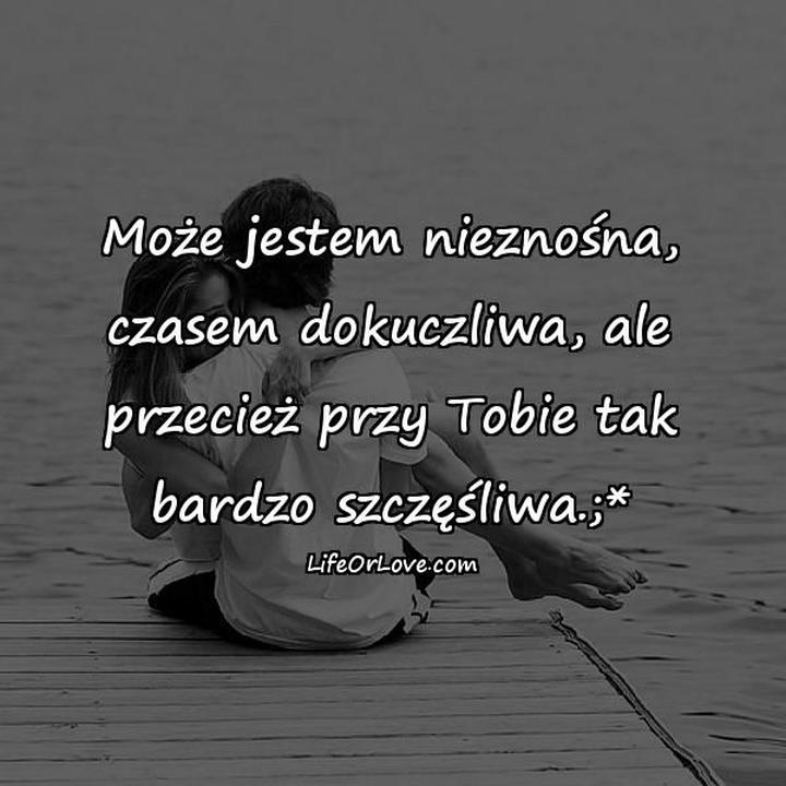 Urokliwe wiersze dla ukochanej na SMS – jak wyrazić swoje uczucia w kilku słowach