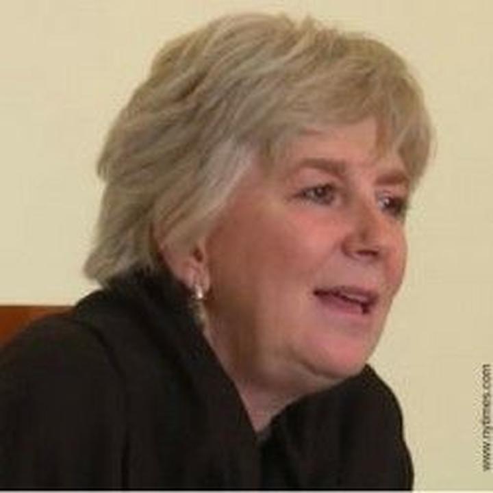 Odkryj najlepszą książkę Eleny Ferrante, która zdobyła serca czytelników