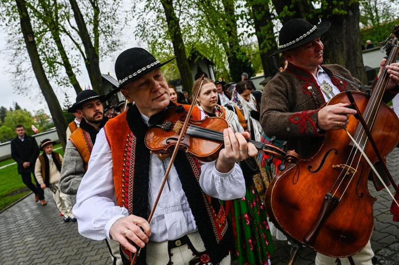 Wiersze w gwarze góralskiej – piękno tradycji i emocji spisane w słowach