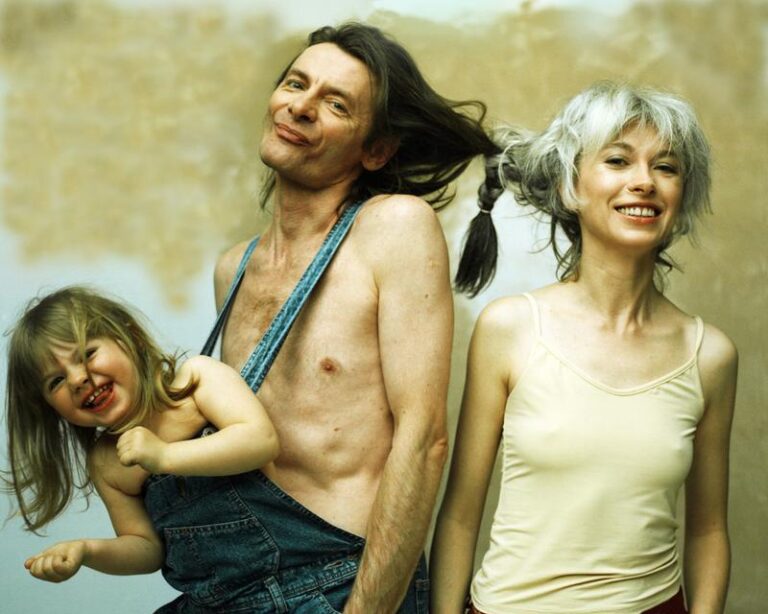 Odkryj najlepszą książkę Manuela Gretkowskiej – niezapomniana podróż literacka